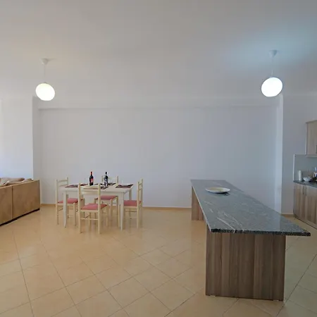 Unico Luxury Σαράντα
